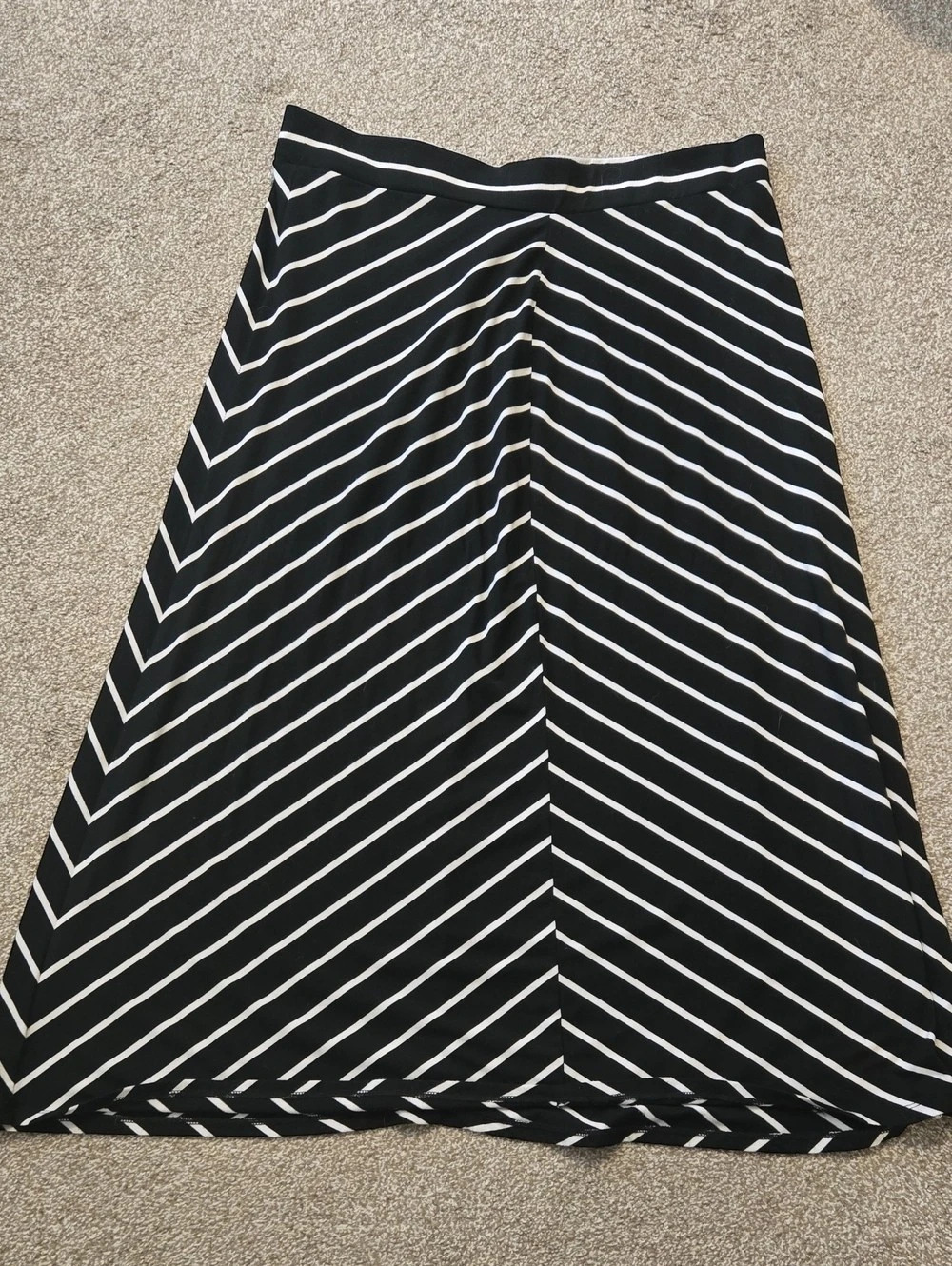 Striped Midi Skirt in Black & White Like New